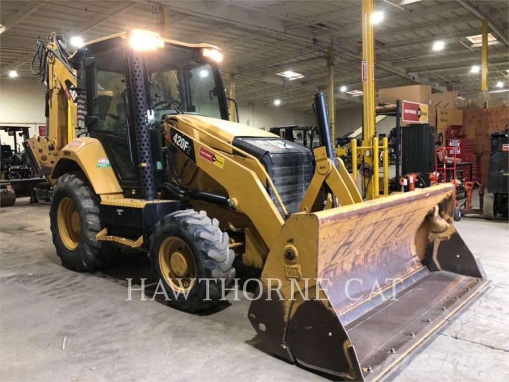 CAT 420F2 Retroescavadeiras