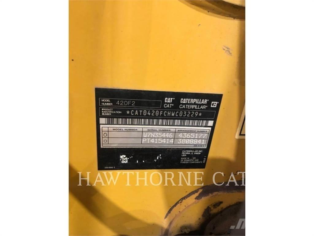 CAT 420F2 Retroescavadeiras