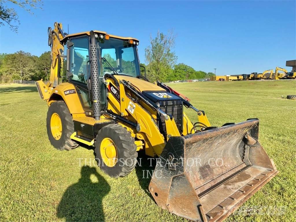 CAT 420F2 Retroescavadeiras
