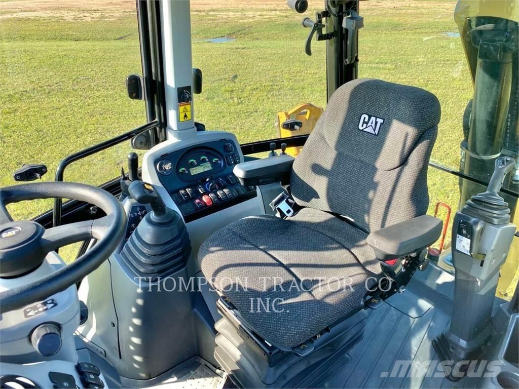CAT 420F2 Retroescavadeiras