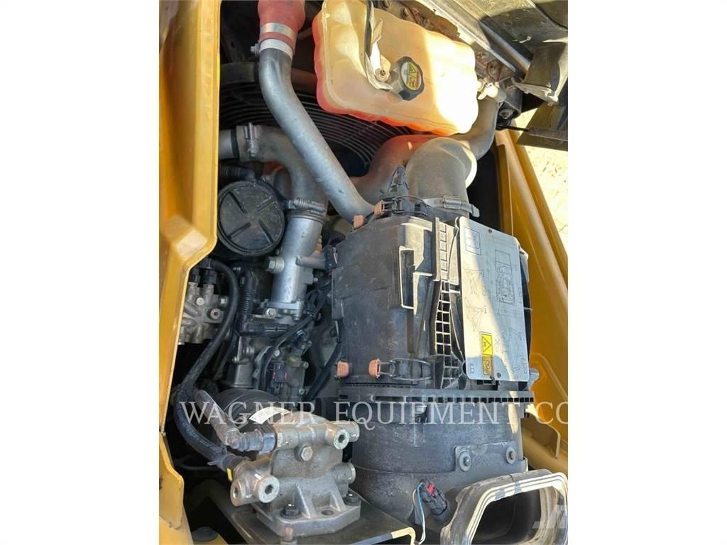 CAT 420F2 4WDE Retroescavadeiras