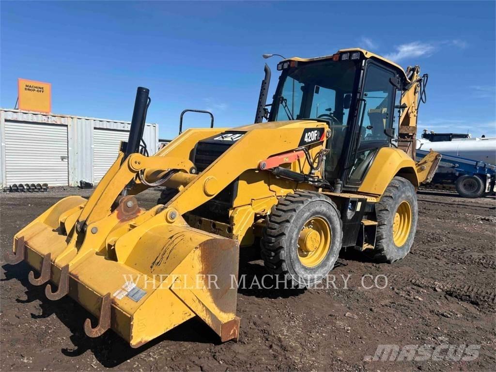 CAT 420F2 E Retroescavadeiras