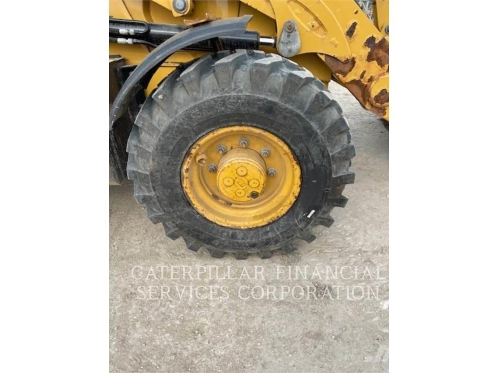 CAT 420F2 IT Retroescavadeiras