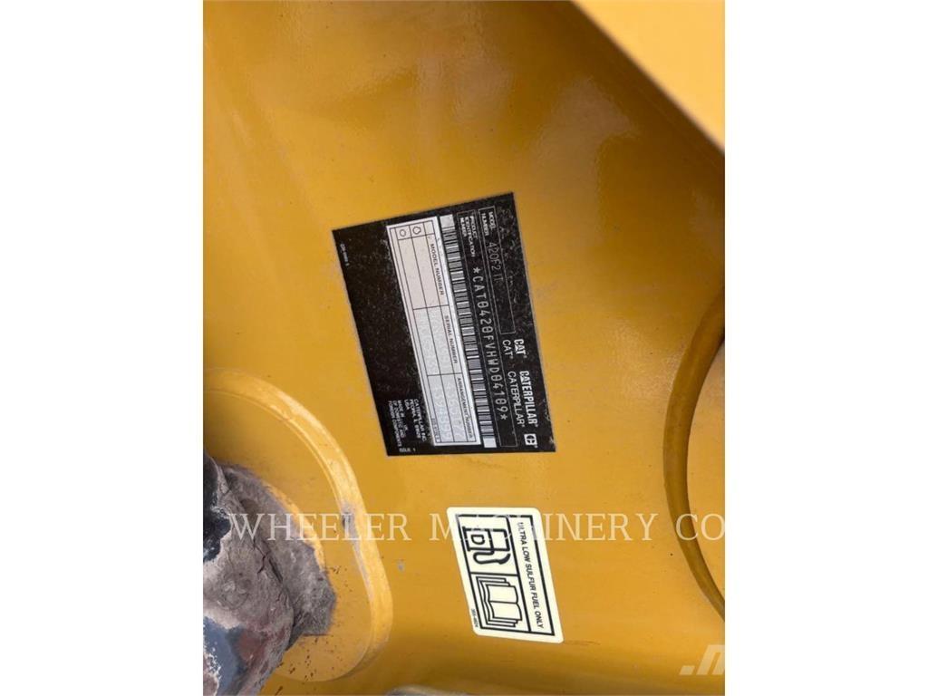 CAT 420F2 ITCF Retroescavadeiras