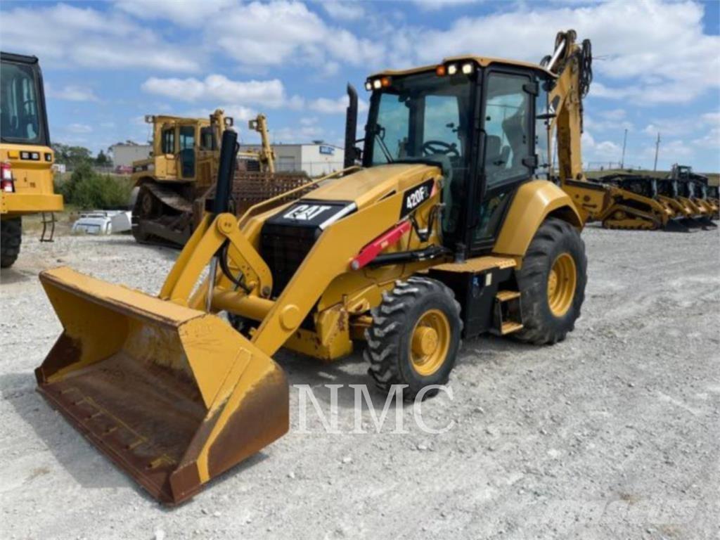 CAT 420F2 ST Retroescavadeiras
