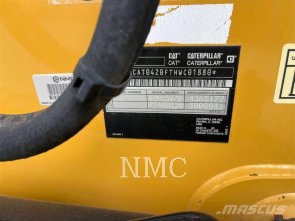 CAT 420F2 ST Retroescavadeiras