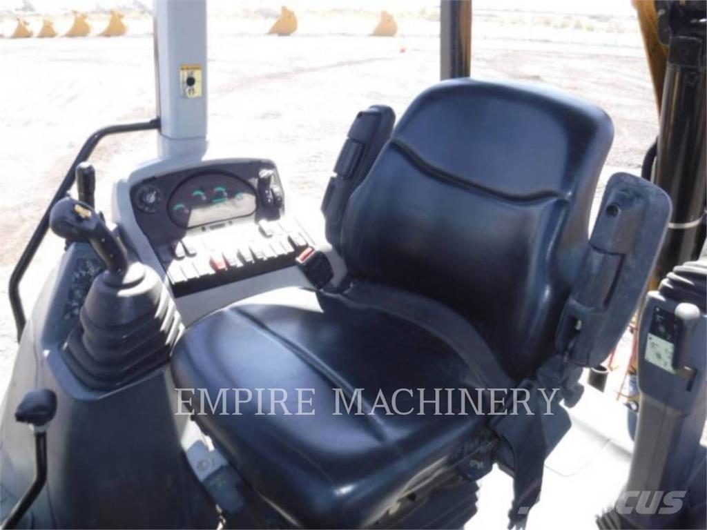 CAT 420F24EOIP Retroescavadeiras