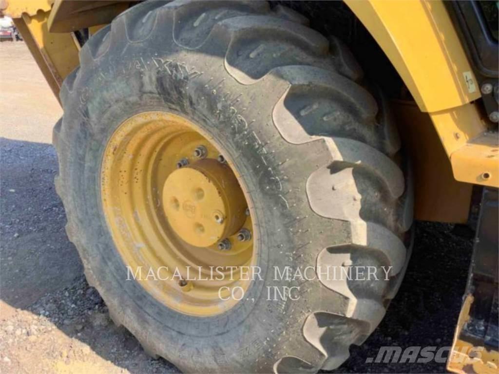 CAT 420F2IT Retroescavadeiras