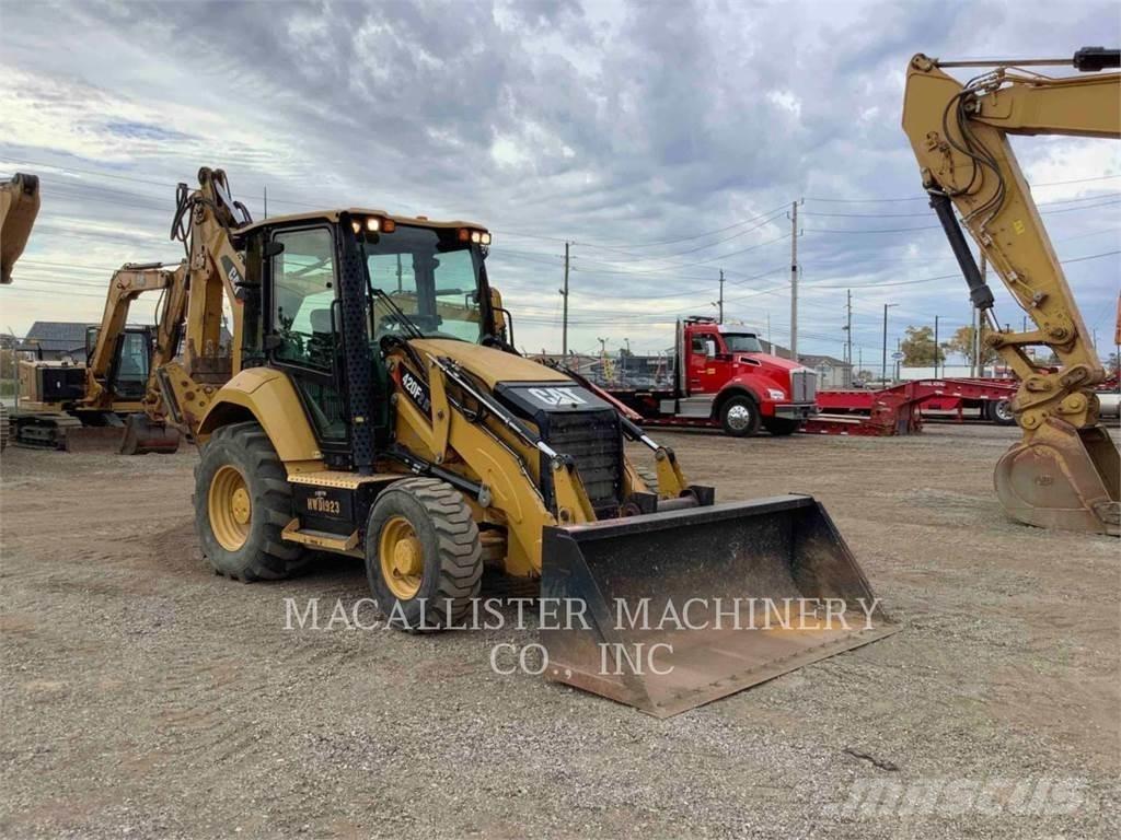 CAT 420F2IT Retroescavadeiras