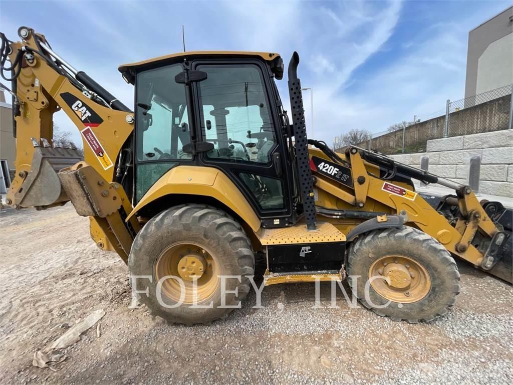 CAT 420F2IT Retroescavadeiras