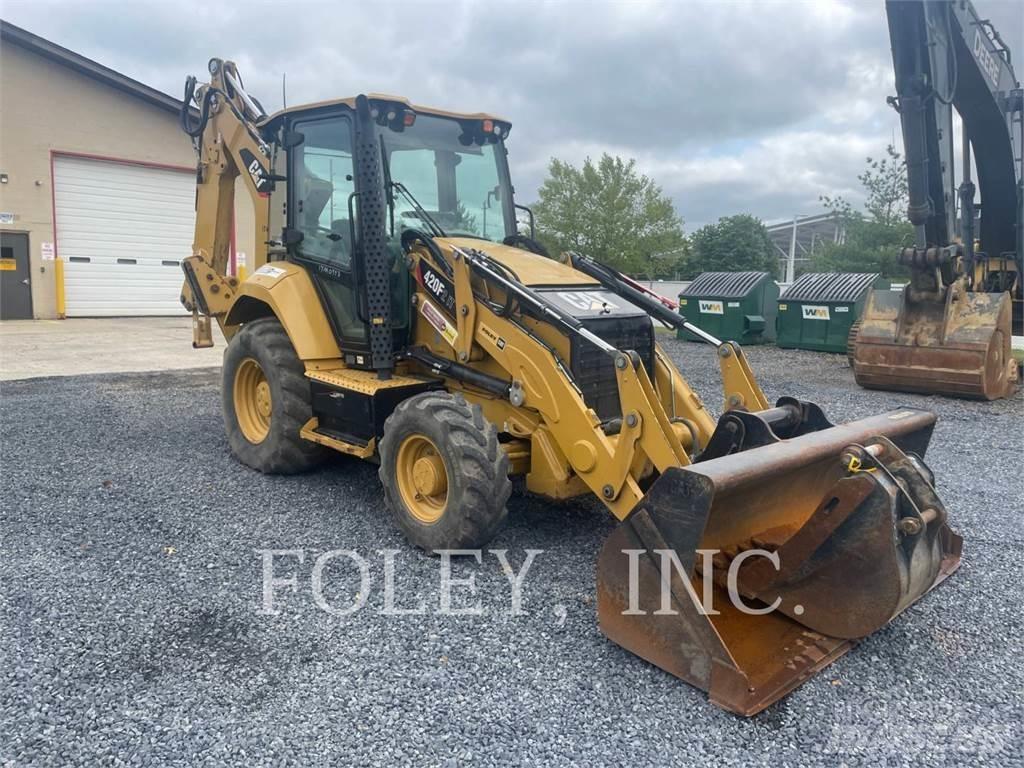 CAT 420F2IT Retroescavadeiras