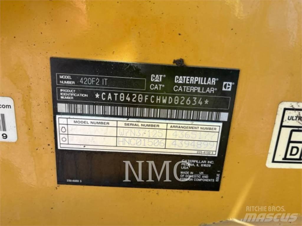 CAT 420F2IT Retroescavadeiras