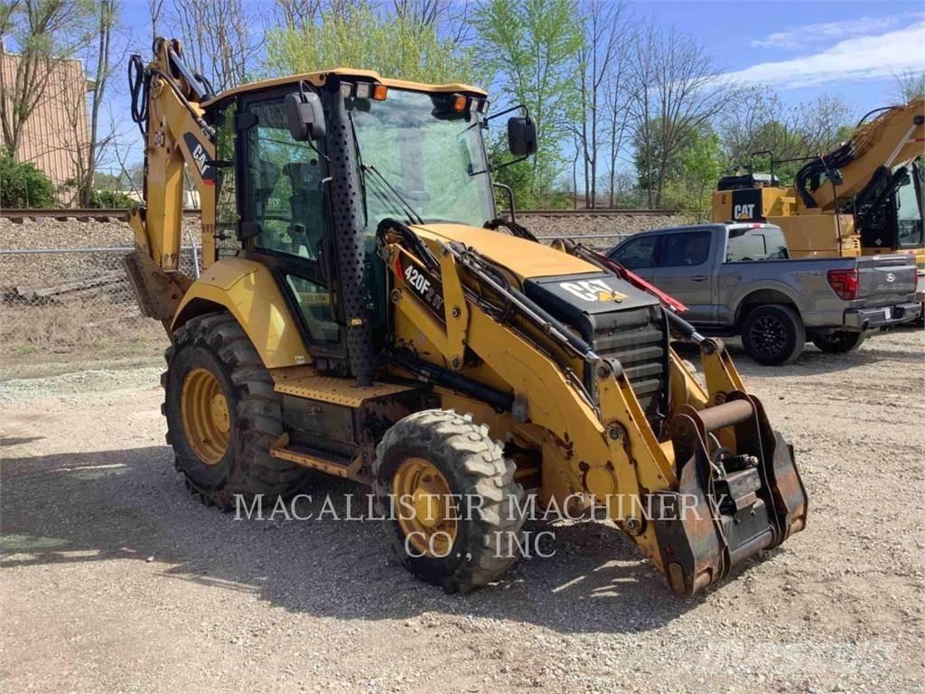 CAT 420F2IT Retroescavadeiras