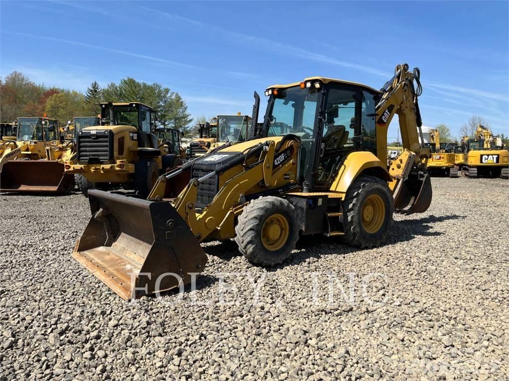 CAT 420F2IT Retroescavadeiras