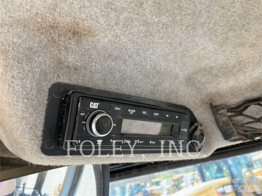 CAT 420F2IT Retroescavadeiras