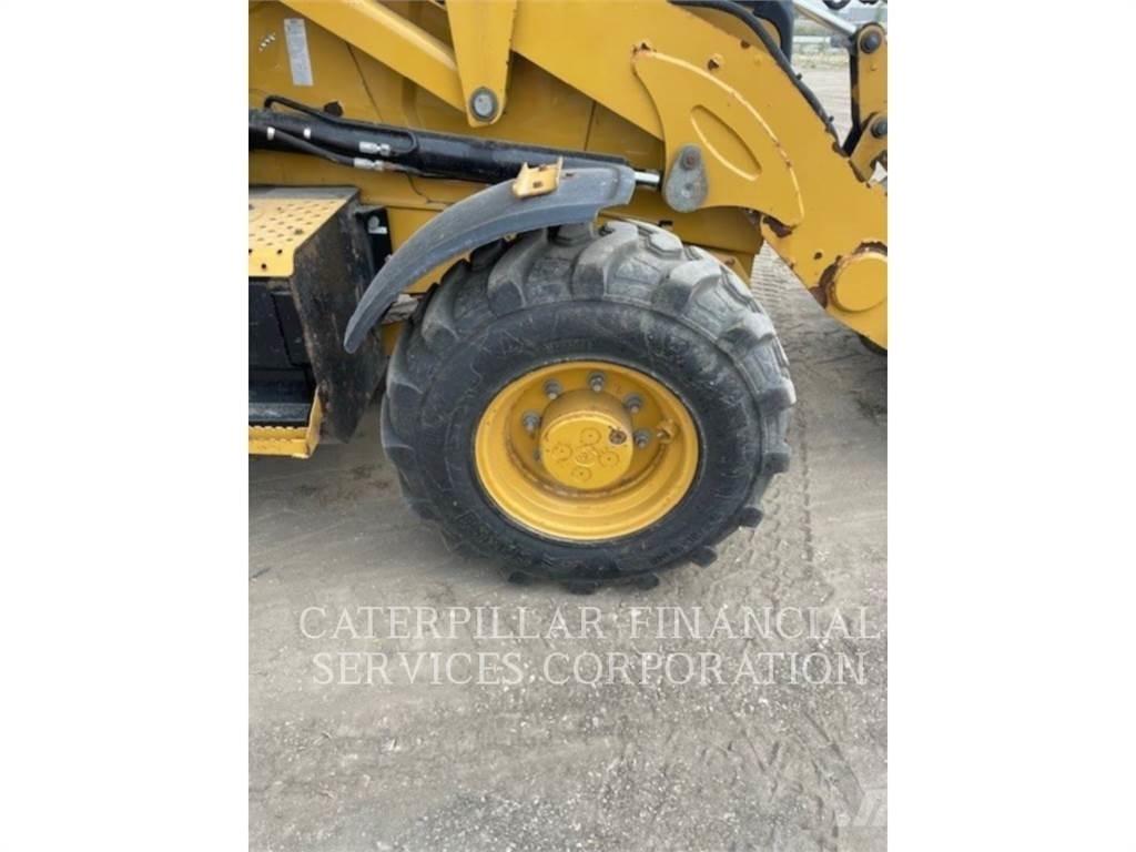 CAT 420F2IT Retroescavadeiras