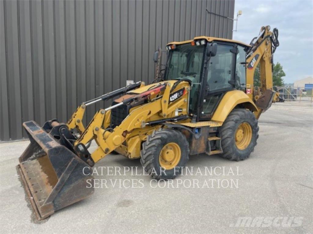 CAT 420F2IT Retroescavadeiras