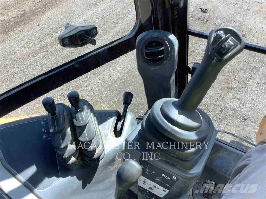 CAT 420F2ST Retroescavadeiras