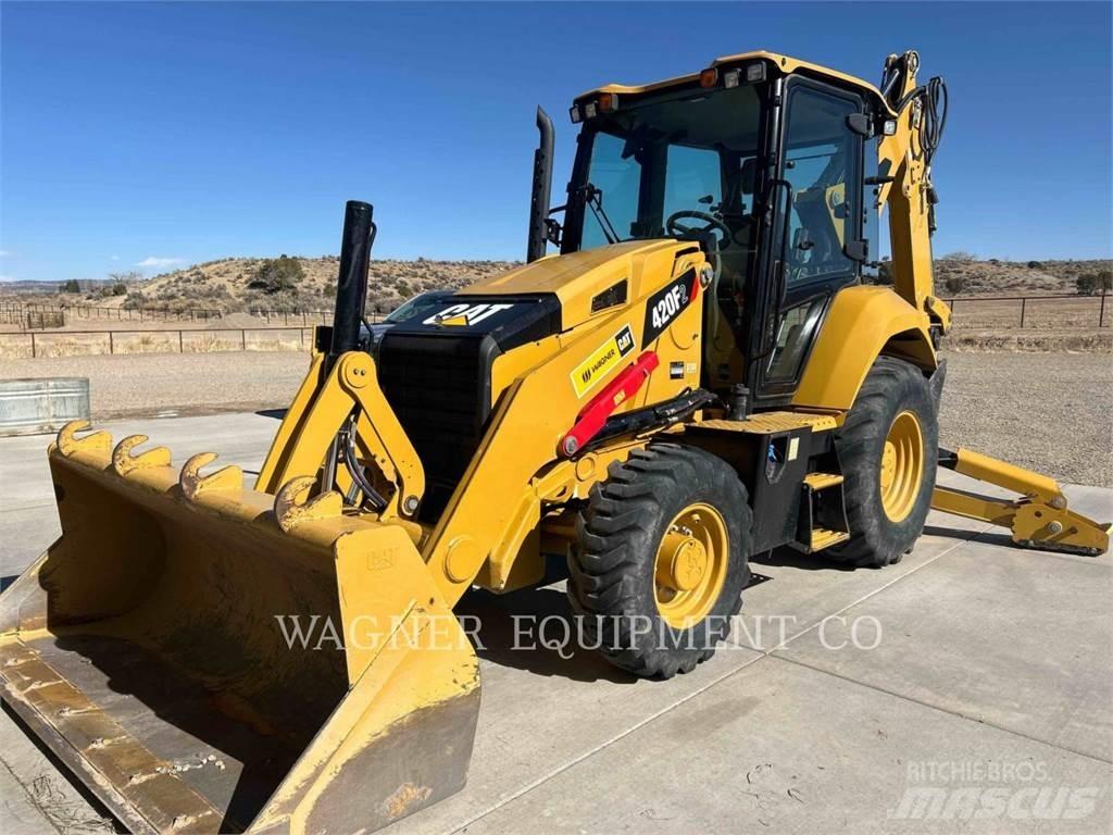 CAT 420F2ST Retroescavadeiras