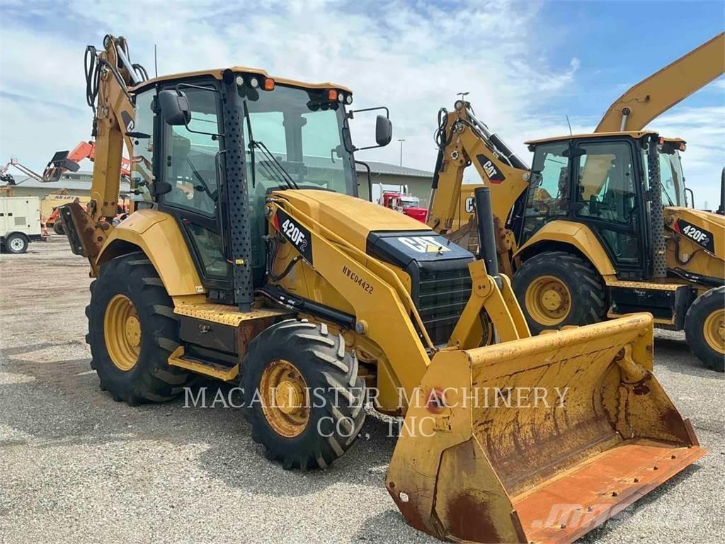 CAT 420F2ST Retroescavadeiras
