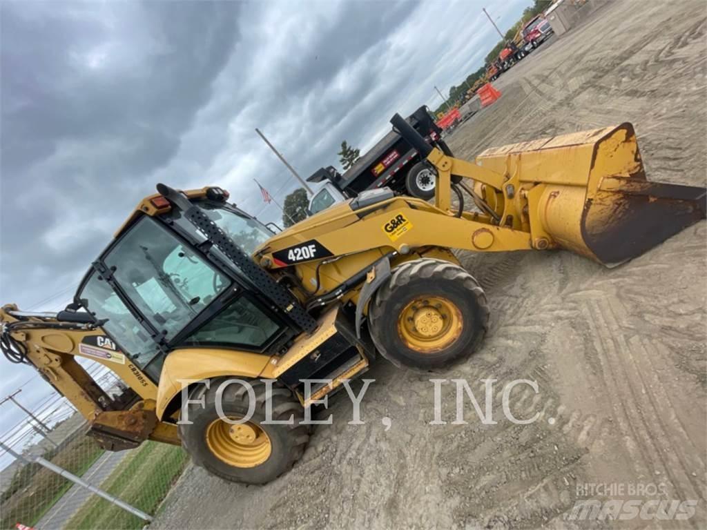 CAT 420FST Retroescavadeiras