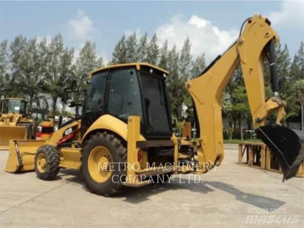 CAT 424D Retroescavadeiras