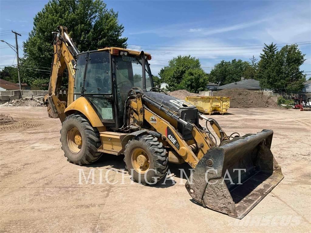 CAT 430EIT A Retroescavadeiras