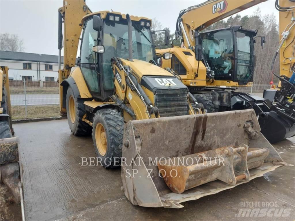 CAT 432F Retroescavadeiras