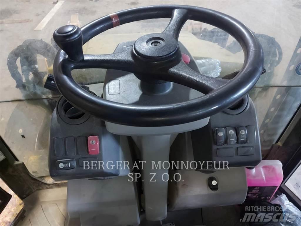 CAT 432F Retroescavadeiras