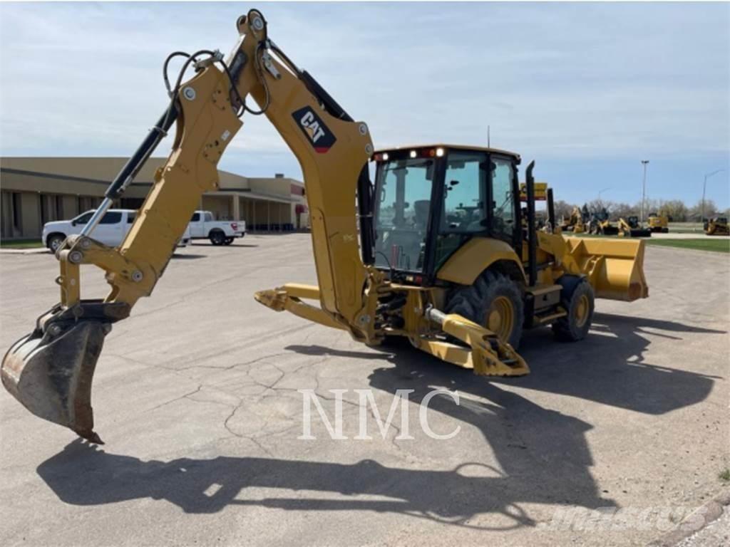 CAT 440 Retroescavadeiras