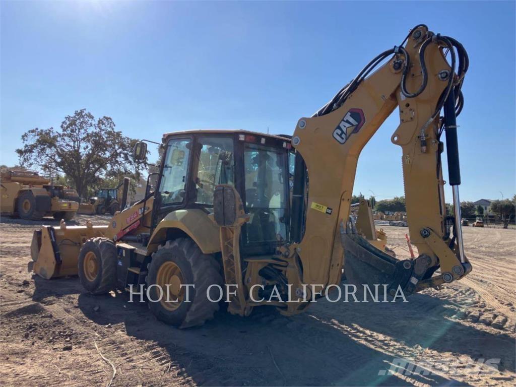 CAT 440 Retroescavadeiras