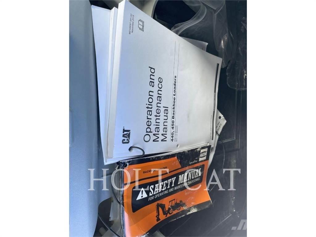 CAT 440 C4E Retroescavadeiras