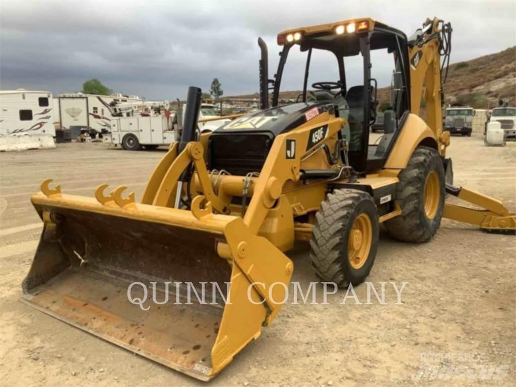 CAT 450F Retroescavadeiras