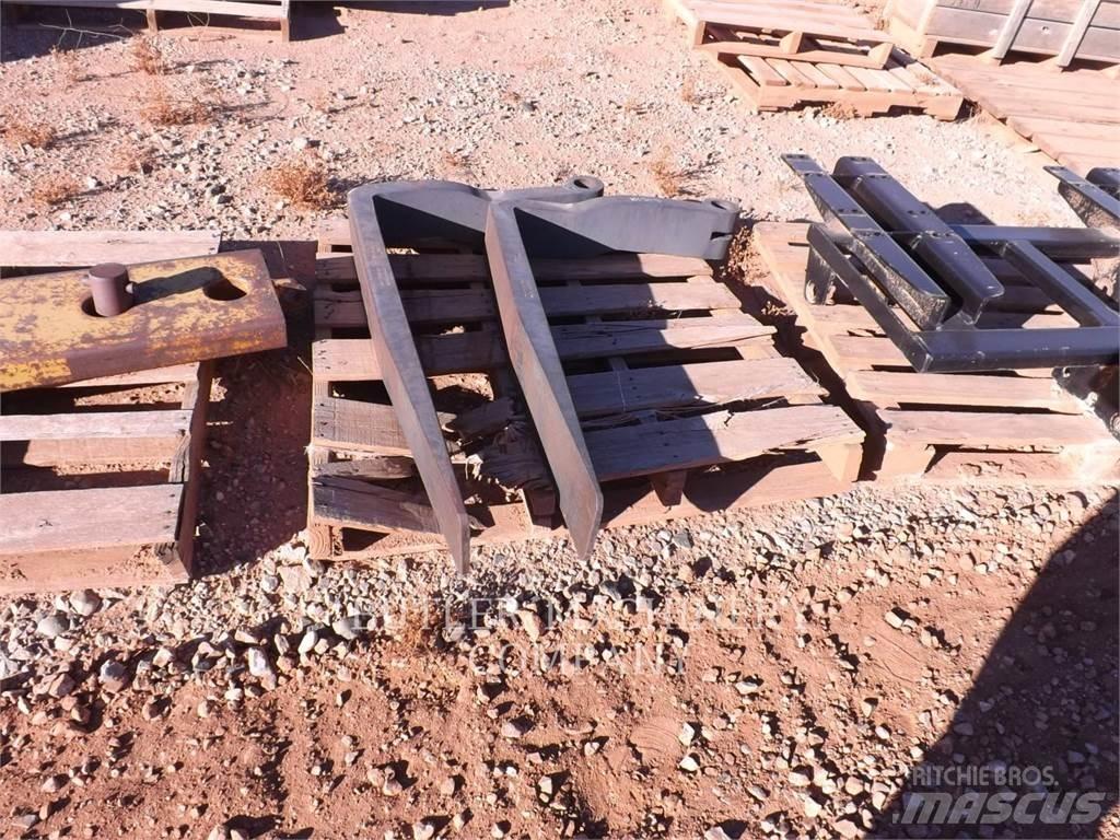 CAT 48TINES Garfos
