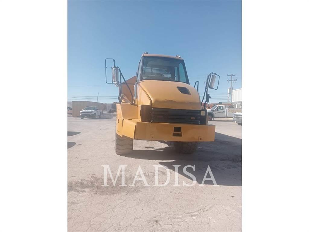 CAT 725 Caminhões articulados