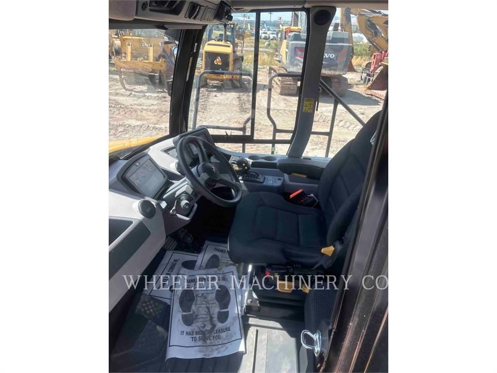 CAT 725 Caminhões articulados