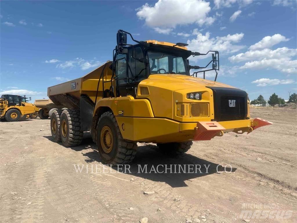 CAT 725 Caminhões articulados