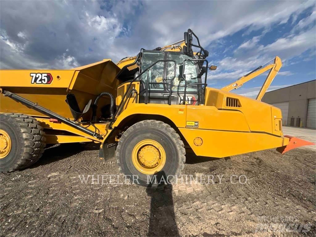 CAT 725 Caminhões articulados