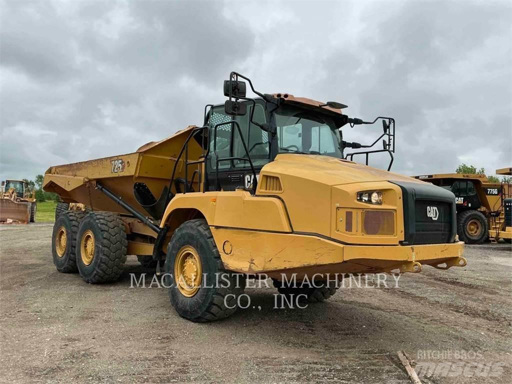 CAT 725 Caminhões articulados
