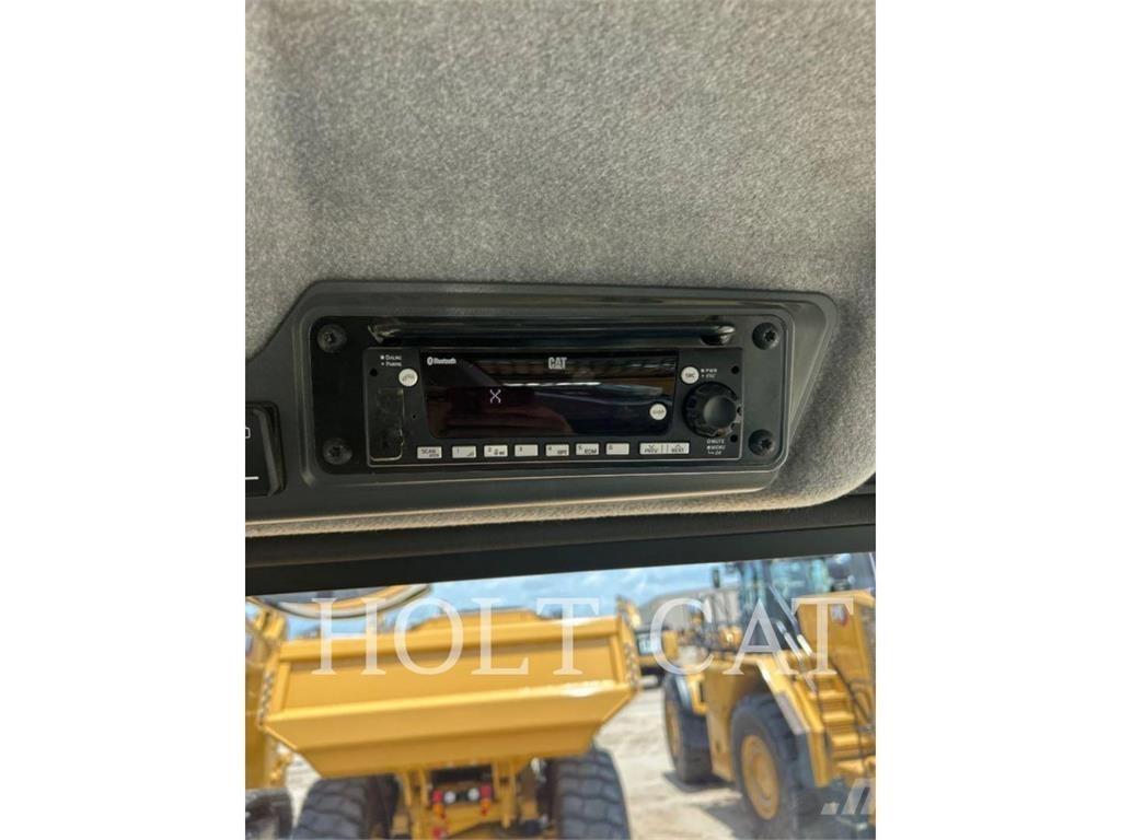 CAT 725 Caminhões articulados