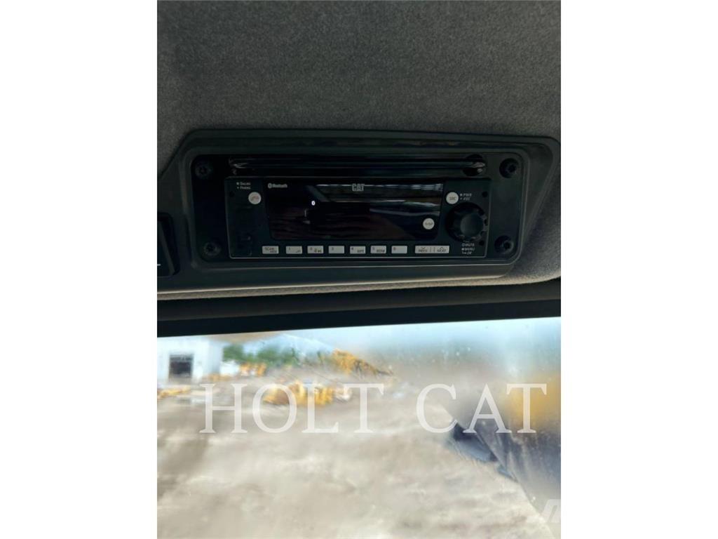 CAT 725 Caminhões articulados