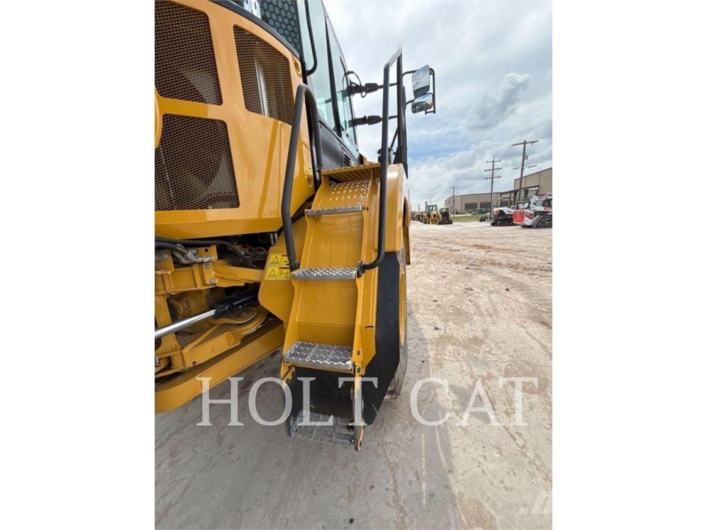 CAT 725 Caminhões articulados