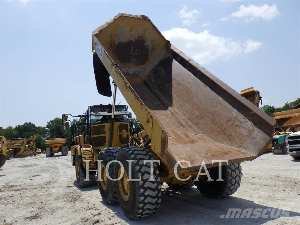 CAT 72504 Caminhões articulados