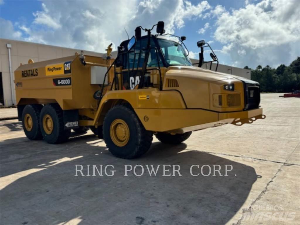 CAT 725CWW Camiões-cisterna