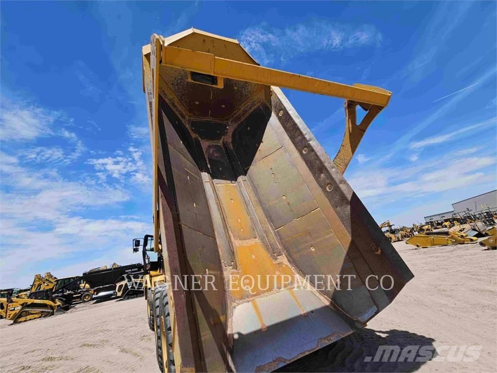 CAT 730 Caminhões articulados