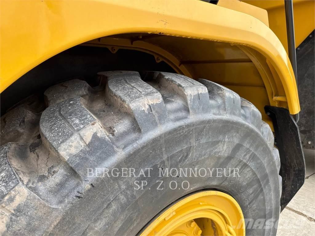 CAT 730 Caminhões articulados