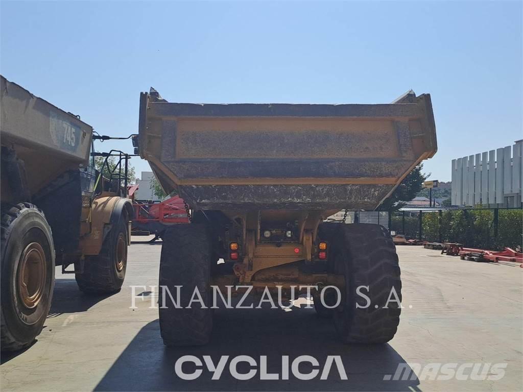 CAT 730 Caminhões articulados