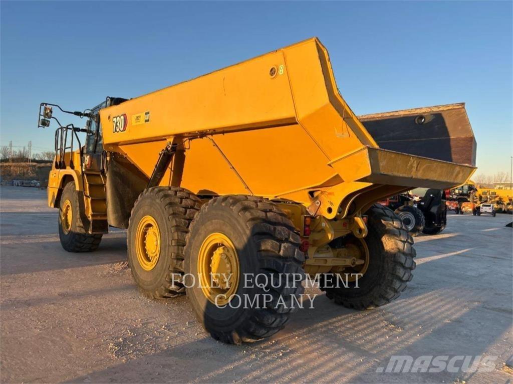 CAT 730-04 Caminhões articulados