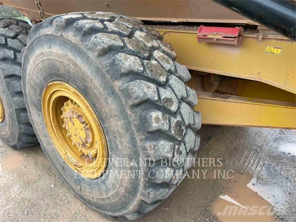 CAT 730-04 Caminhões articulados