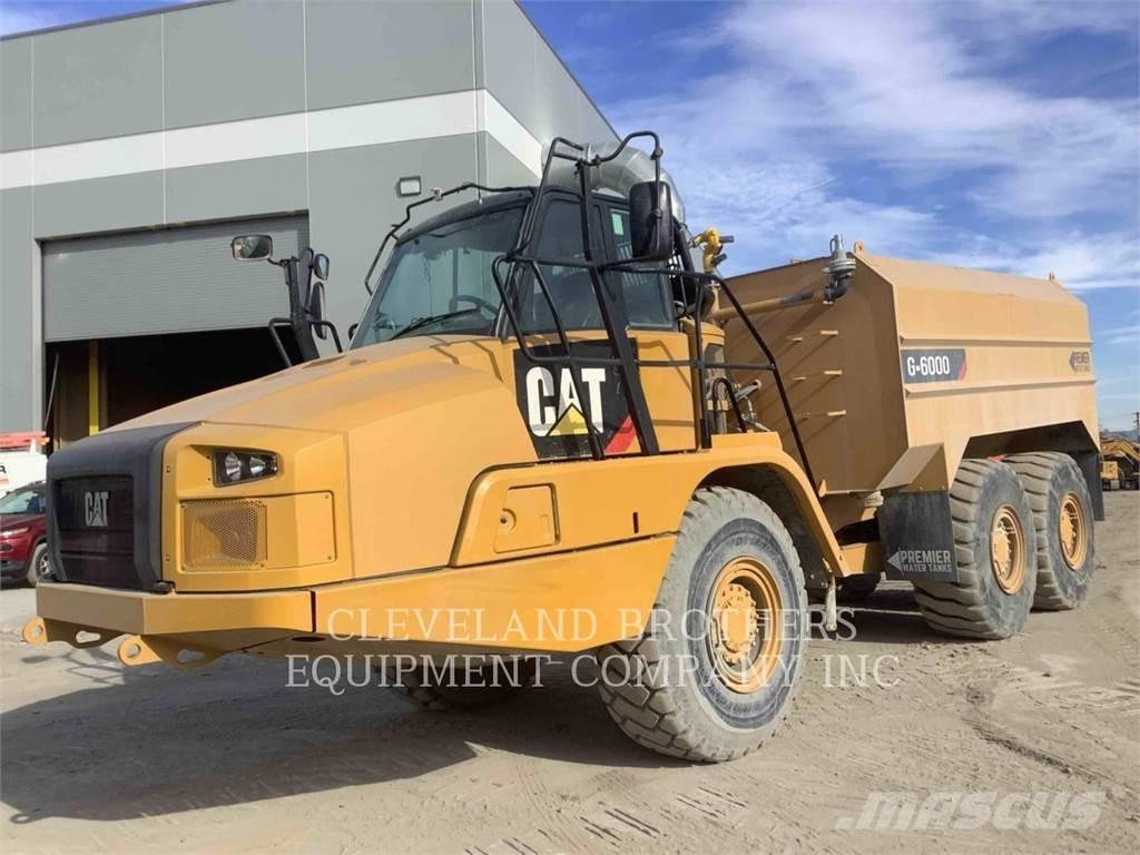 CAT 730C WW Auto-tanques